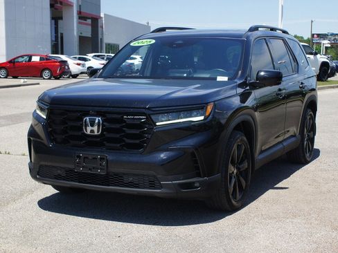 Used 2025 Honda Pilot Black Edition image 2