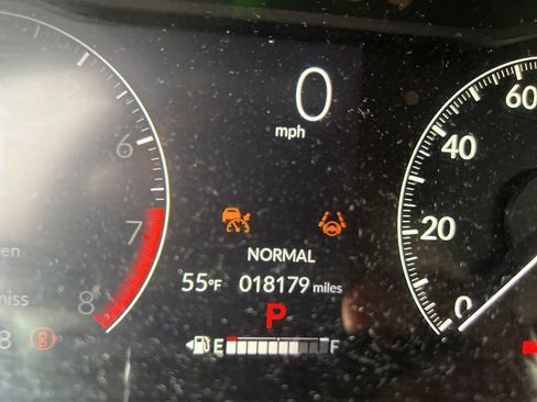 Used 2024 Honda HR-V Sport image 10