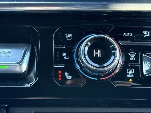 Used 2024 GMC Sierra 2500 Denali Ultimate image 23