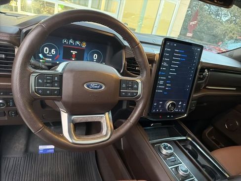Used 2022 Ford Expedition King Ranch image 10