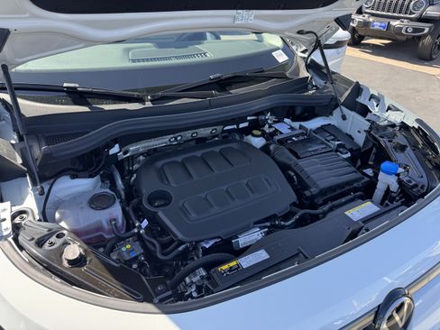 Certified 2025 Volkswagen Tiguan S FWD image 35