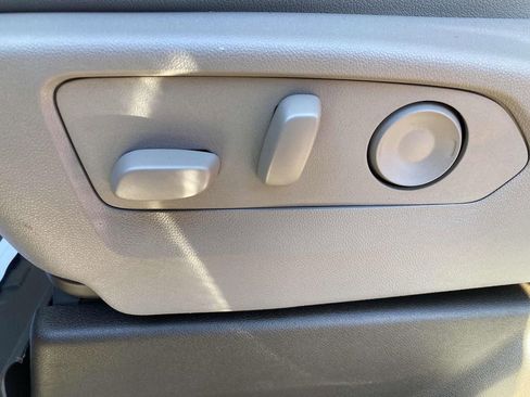 New 2026 GMC Sierra 1500 SLT w/ SLT Premium Package image 17