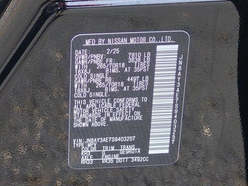 Used 2025 Nissan Armada SV AWD/4WD image 28