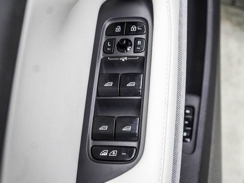 Used 2023 Polestar Polestar 2 AWD/4WD image 32