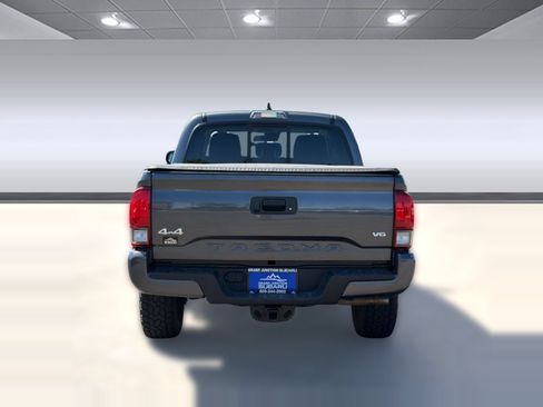 Used 2020 Toyota Tacoma SR AWD/4WD image 10