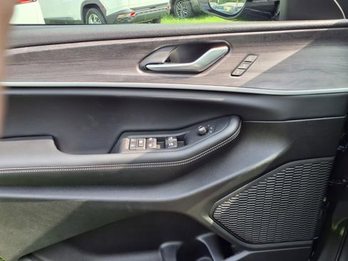 New 2025 Jeep Grand Cherokee L Limited w/ Luxury Tech Group II image 49