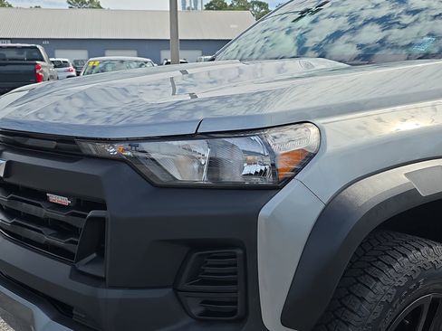 Used 2025 Chevrolet Colorado Trail Boss image 6