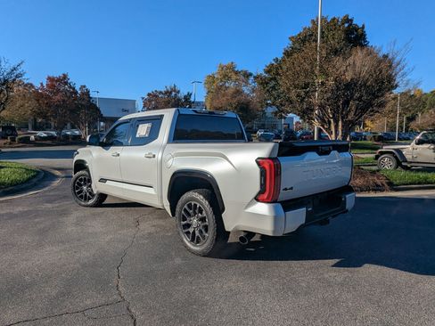 Used 2022 Toyota Tundra Platinum image 7