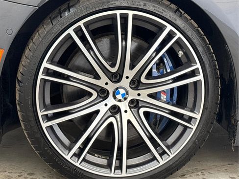 Used 2018 BMW M550i xDrive AWD/4WD image 32