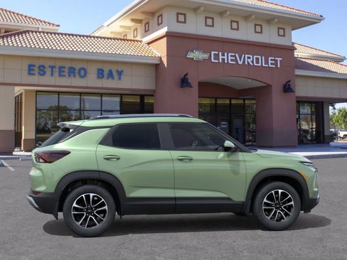 New 2026 Chevrolet TrailBlazer LT w/ Driver Confidence Package FWD image 5