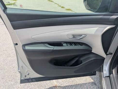 Used 2025 Hyundai Tucson SEL FWD image 12
