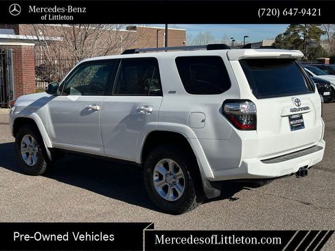 Used 2020 Toyota 4Runner 4WD image 3