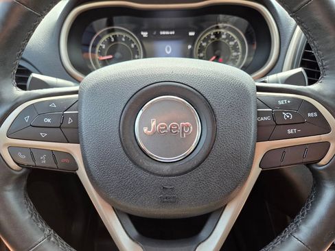 Used 2014 Jeep Cherokee Limited w/ Luxury Group AWD/4WD image 36