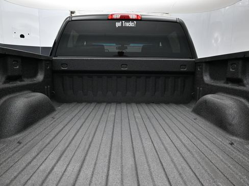 Used 2018 Chevrolet Silverado 1500 LT w/ All Star Edition AWD/4WD image 7