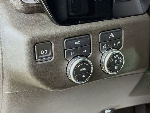 Used 2023 GMC Sierra 1500 Elevation AWD/4WD image 11