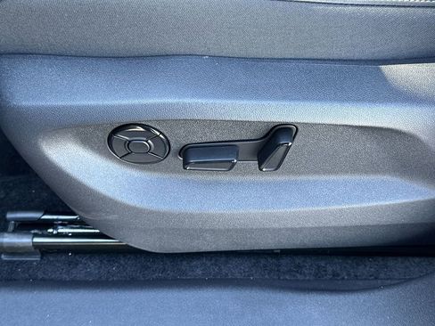 New 2026 Volkswagen Tiguan SE R-Line image 12