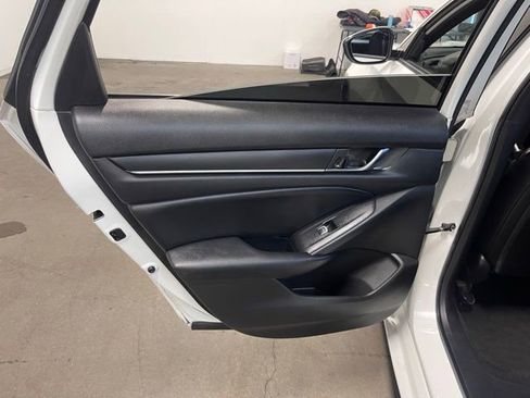 Used 2019 Honda Accord Sport image 19