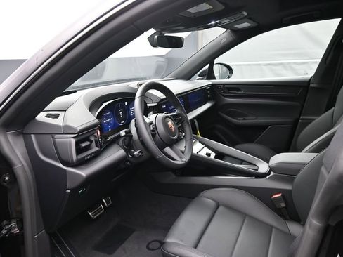 New 2026 Porsche Macan GTS Electric AWD/4WD image 4