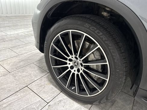 Used 2019 Mercedes-Benz GLC 300 image 34