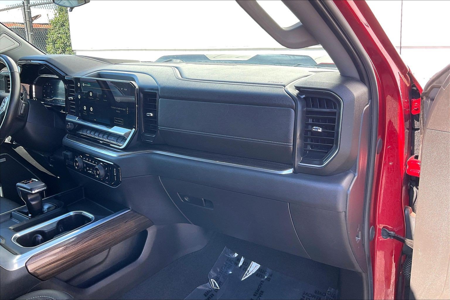Used 2022 Chevrolet Silverado 1500 LT Trail Boss w/ Convenience Package II AWD/4WD image 21