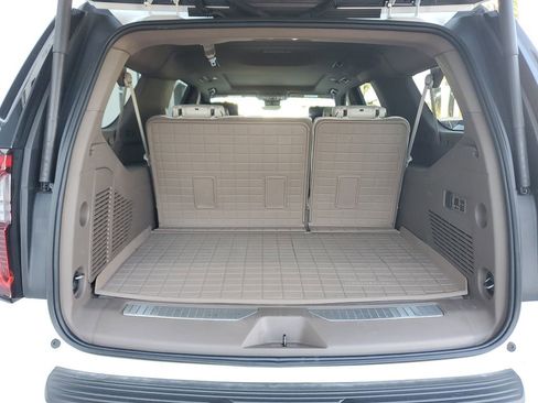 Certified 2025 GMC Yukon XL Denali w/ Denali Reserve Package image 26