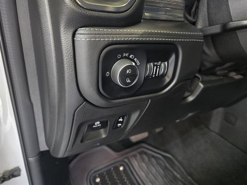 Used 2019 RAM 1500 Limited AWD/4WD image 34