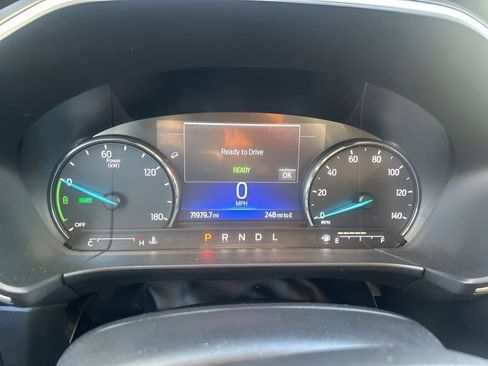 Used 2021 Ford Escape SE image 23