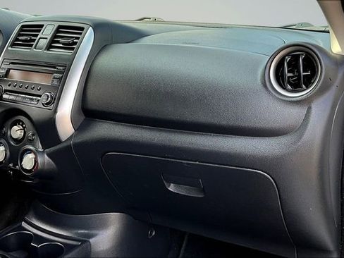 Used 2014 Nissan Versa SV w/ Convenience Package image 24