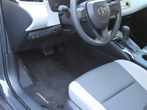 Used 2024 Toyota Corolla LE image 40