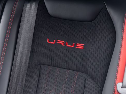 Used 2024 Lamborghini Urus S image 38