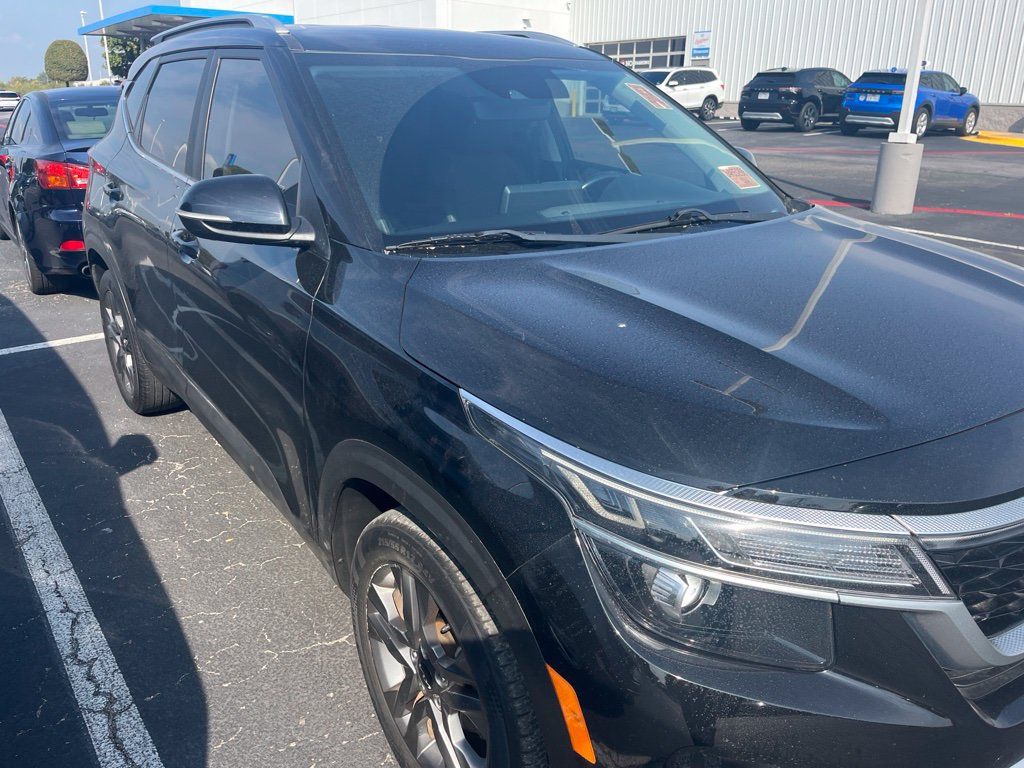 Used 2022 Kia Seltos S FWD image 3