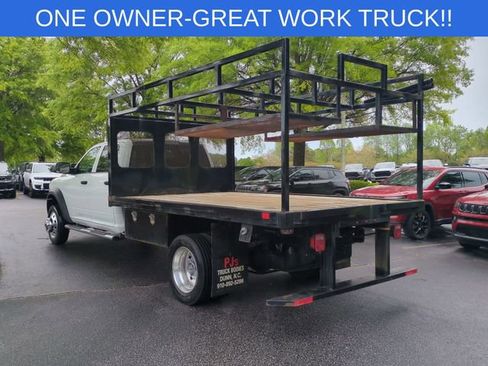 Used 2022 RAM 5500 Tradesman w/ Chrome Appearance Group RWD image 3