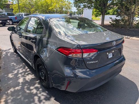 Used 2025 Toyota Corolla LE FWD image 5