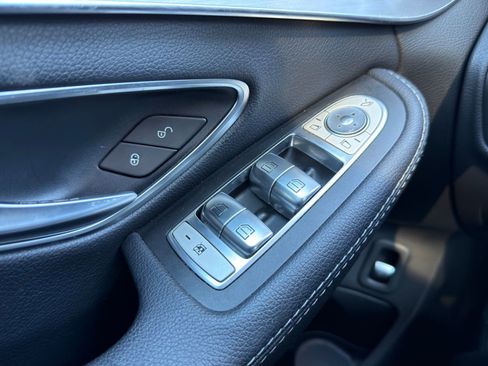 Certified 2018 Mercedes-Benz C 300 4MATIC Sedan image 21