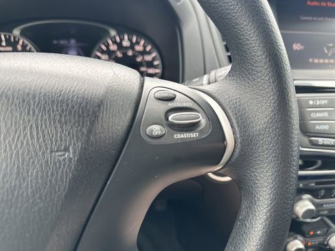Used 2018 Nissan Pathfinder S AWD/4WD image 21