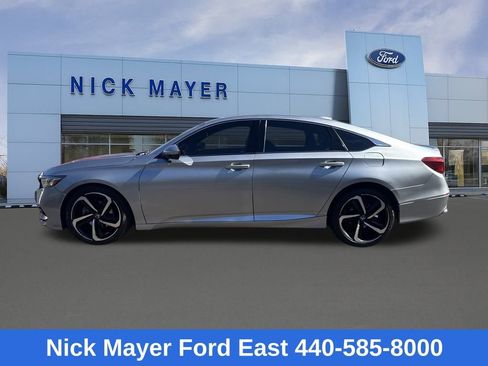Used 2018 Honda Accord Sport image 3