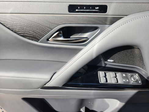 New 2025 Lexus LX 600 4WD w/ Luxury Package image 16