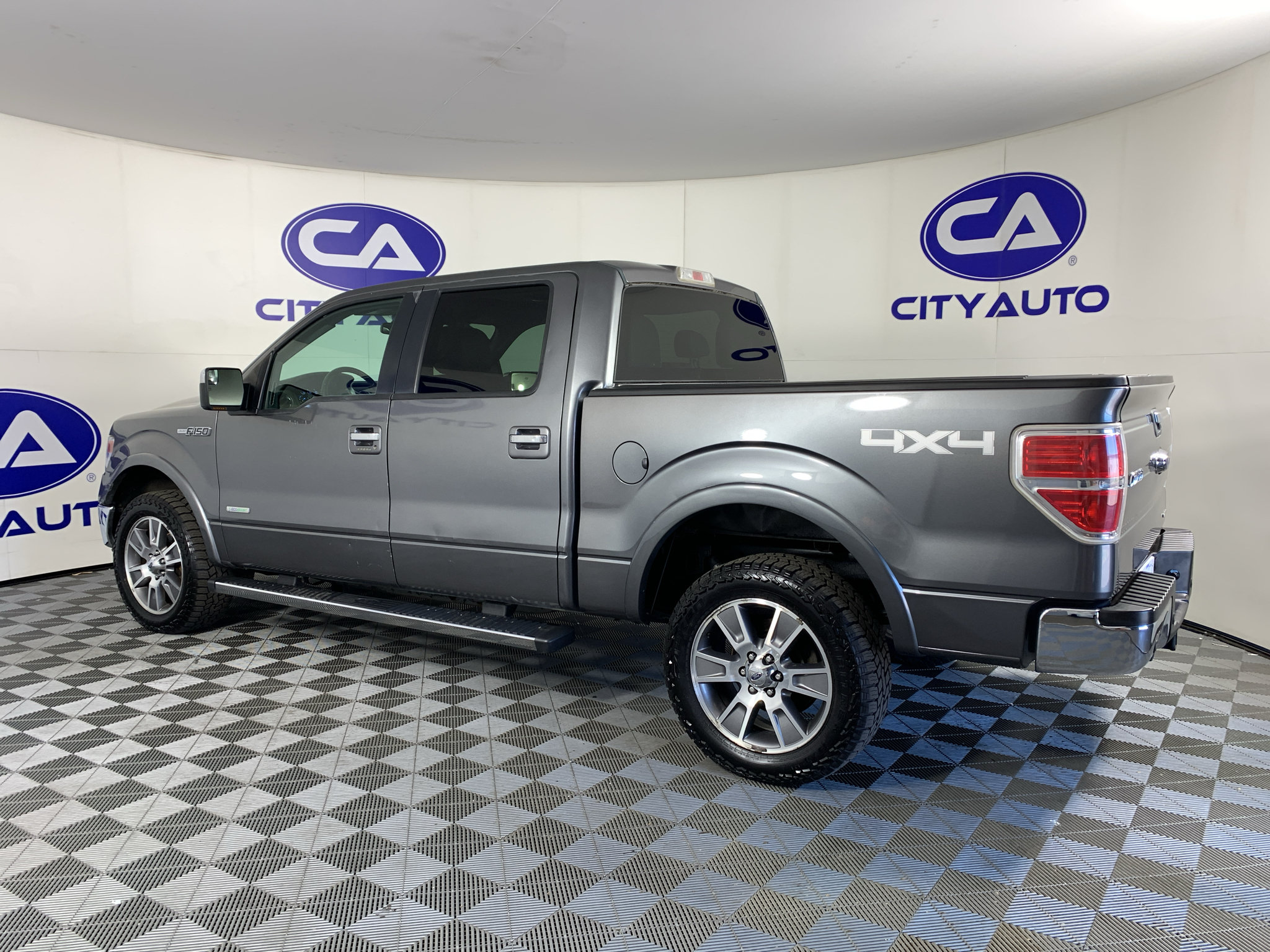Used 2014 Ford F150 Lariat w/ Equipment Group 502A Luxury AWD/4WD image 5