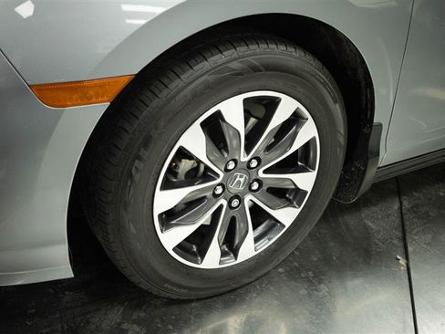 Used 2024 Honda Odyssey EX-L image 4