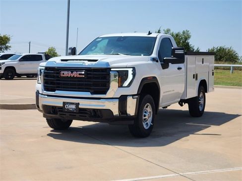 New 2024 GMC Sierra 2500 Pro w/ Convenience Package image 2