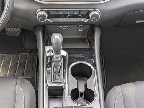 Used 2024 Nissan Altima 2.5 SV FWD image 17