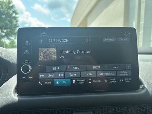 Certified 2023 Honda HR-V EX-L image 13