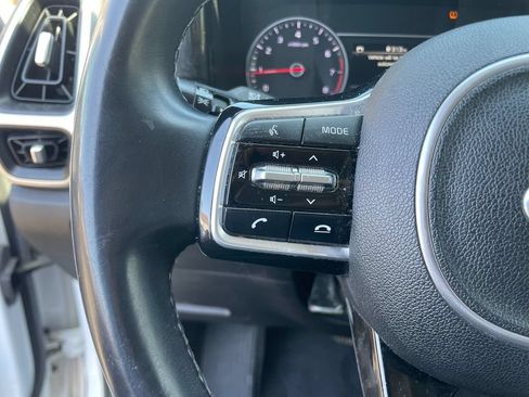 Used 2021 Kia Sorento EX w/ Panoramic Sunroof Package AWD/4WD image 16