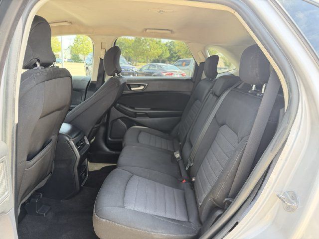 Used 2019 Ford Edge SE FWD image 24