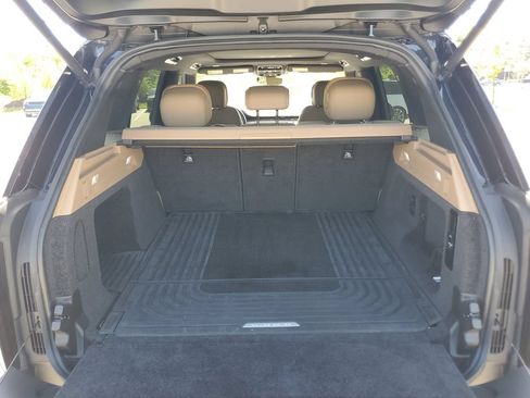 Certified 2023 Land Rover Range Rover SE AWD/4WD image 33