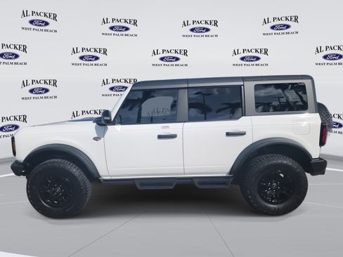 Used 2022 Ford Bronco Wildtrak image 2