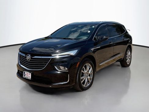 Used 2023 Buick Enclave Essence w/ Experience Buick Package FWD image 3