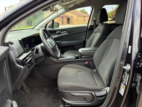 Used 2026 Kia Sportage LX FWD image 22