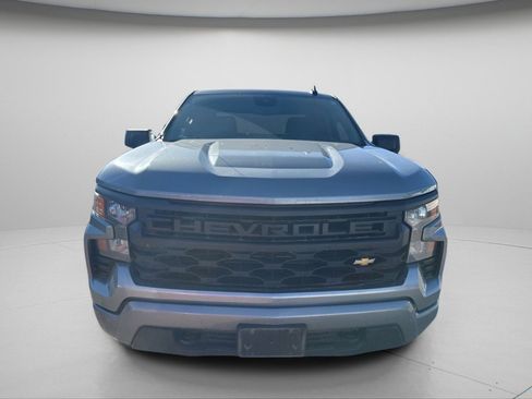 Used 2023 Chevrolet Silverado 1500 Custom AWD/4WD image 3