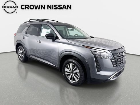 New 2026 Nissan Pathfinder SL FWD image 3